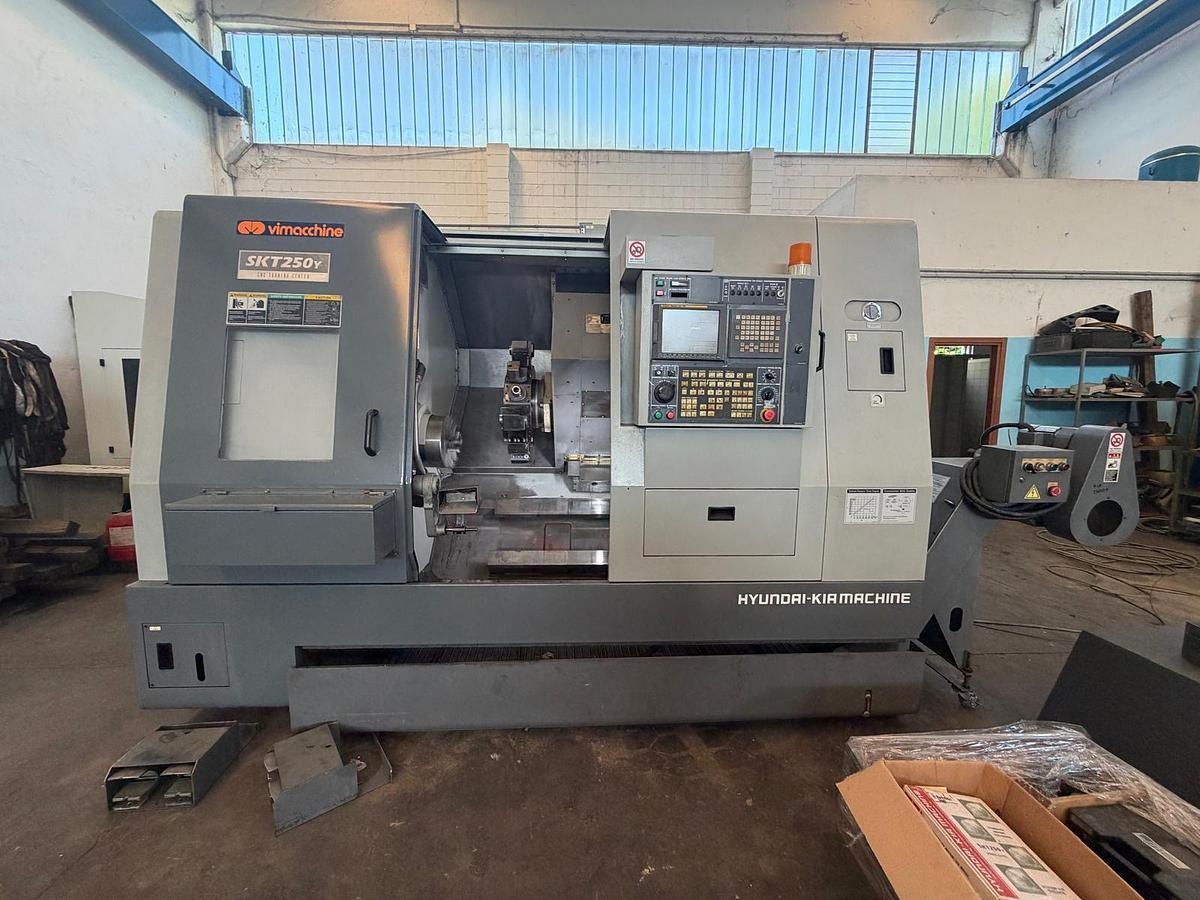 Used Tornio cnc ad asse orizzontale HYUNDAI-KIA SKT 15 SLM 