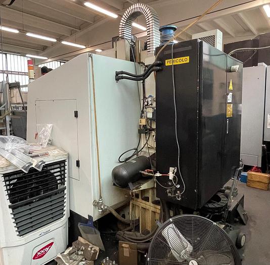 Used Centro di lavoro verticale 3 assi HURCO VMX 30