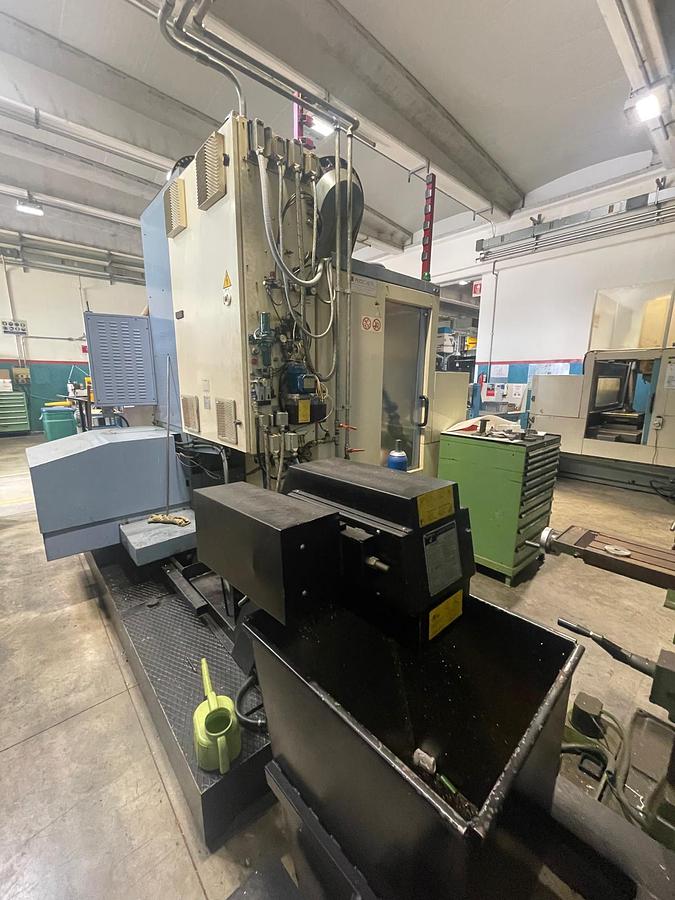 Used Centro di lavoro verticale FAMUP MCX 1000
