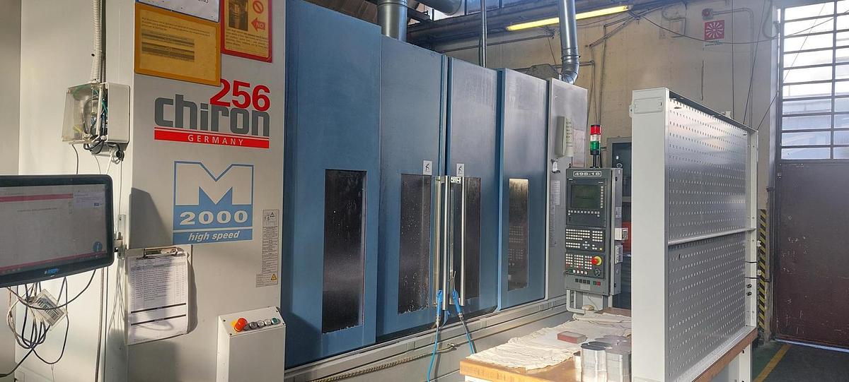 Used Centro di lavoro verticale CHIRON M2000 HIGH SPEED