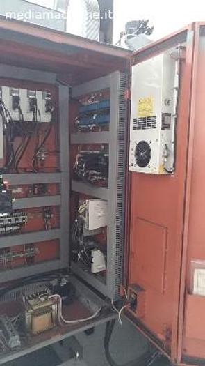 Usato CENTRO DI LAVORO VERTICALE SHE HONG OMICRON 1020