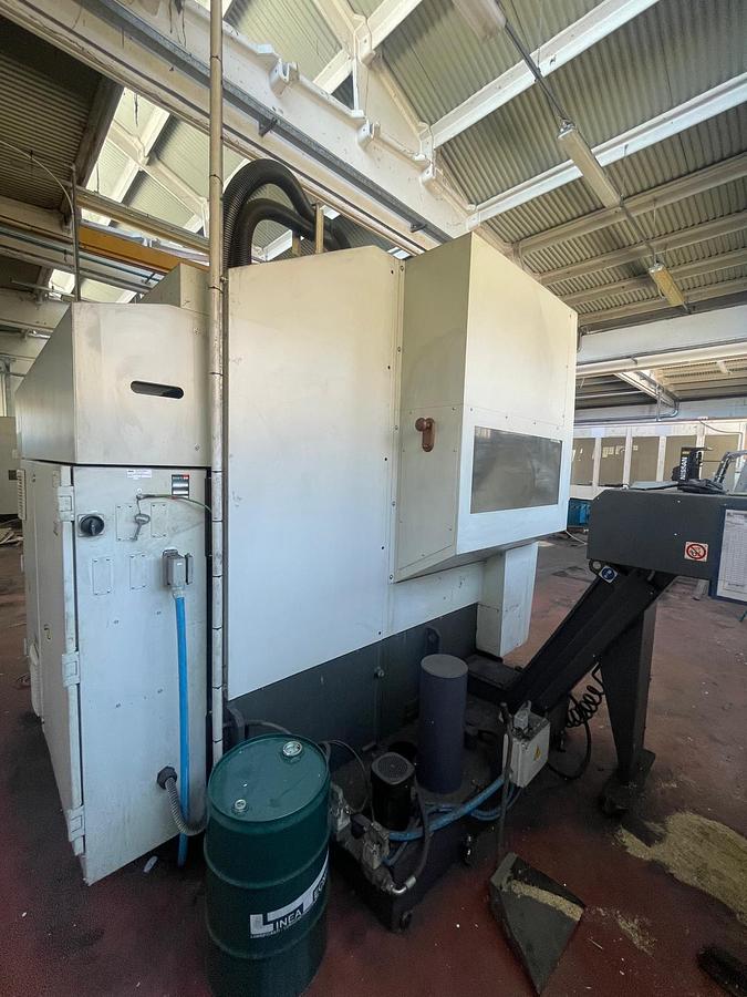 Used Centro di lavoro verticale EMCO EM 1200