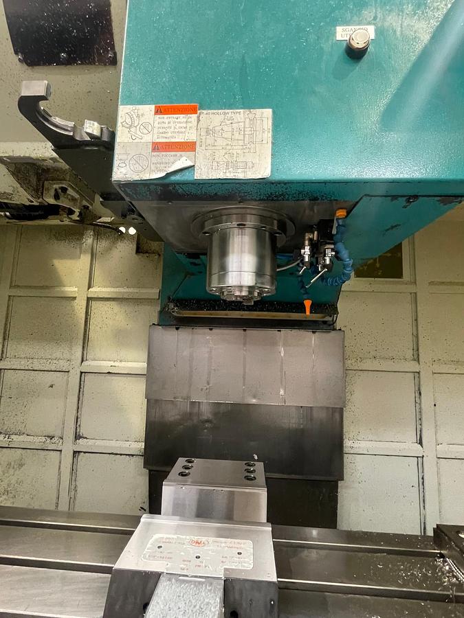 Used Centro di lavoro verticale KENT KMV-10