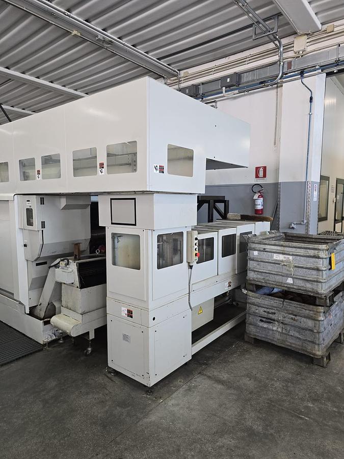 Used Tornio bimandrino ad asse orizzontale MURATEC MT200