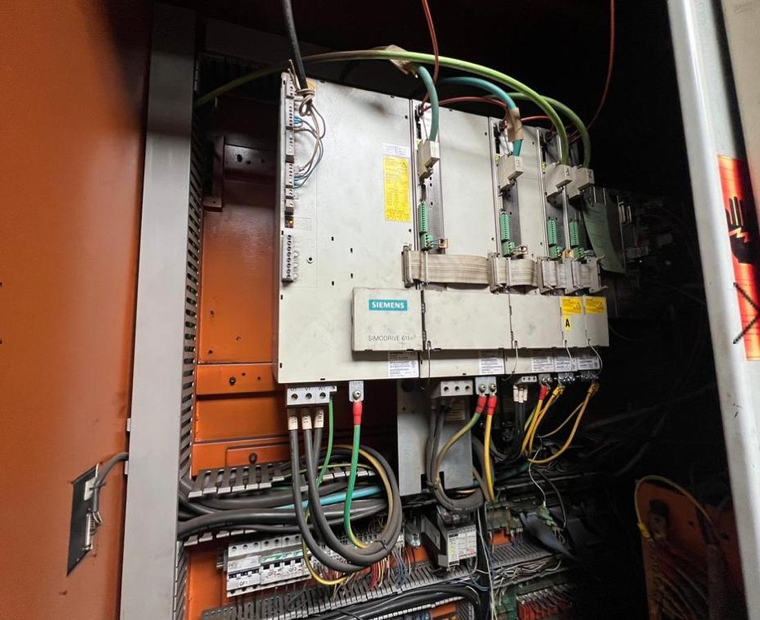 Used Fresatrice cnc a banco fisso EUMACH FBE 2600