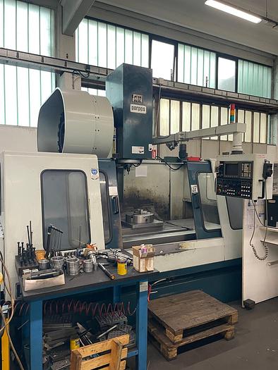 Used Centro di lavoro verticale 3 assi PARPAS TAKUMI P-15 A