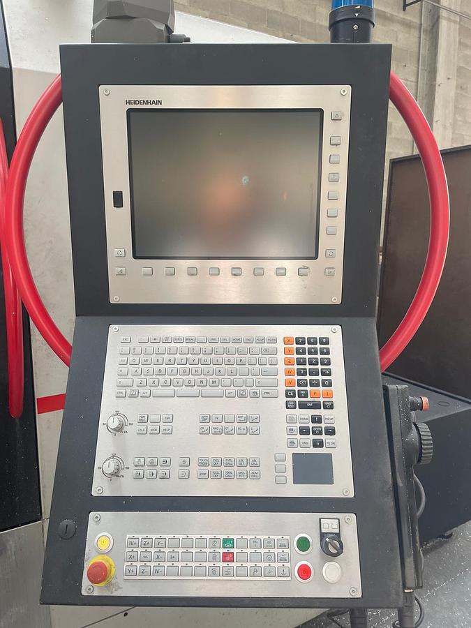 Used Centro di lavoro verticale MICROCUT V-30 THE CHALLENGER