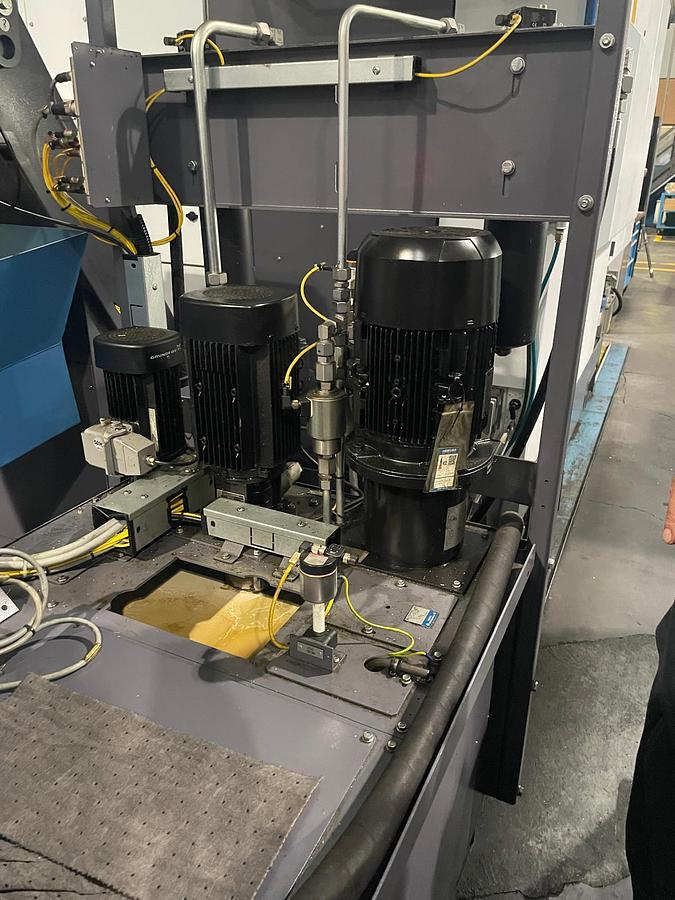 Used Tornio ad asse orizzontale testa fissa CNC SIEMENS