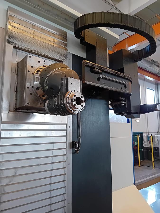 Used Fresatrice a montante mobile SORALUCE FLP 8000