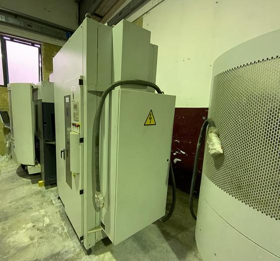 Usato CENTRO DI LAVORO VERTICALE 5 ASSI MIKRON UCP 600 VARIO