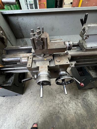 Usato TORNIO PARALLELO COLCHESTER MASTER 2500