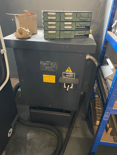 Usato Centro di lavoro verticale MAZAK VCT 200 B