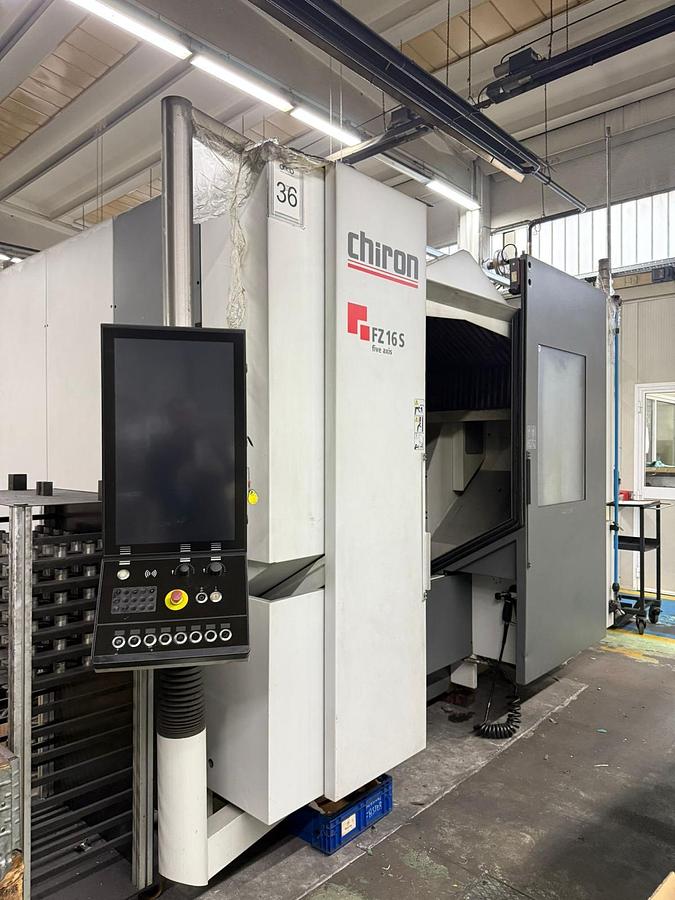 Used Centro di lavoro verticale 5 assi in continuo CHIRON FZ 16 S