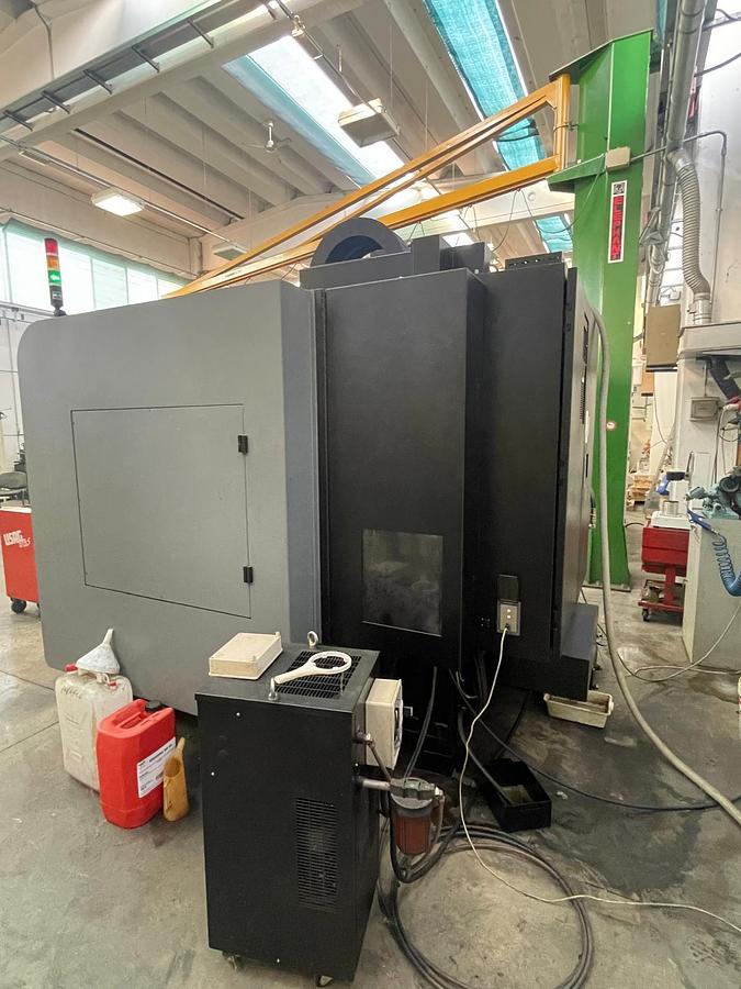 Used Centro di lavoro verticale HURCO VMX 30i