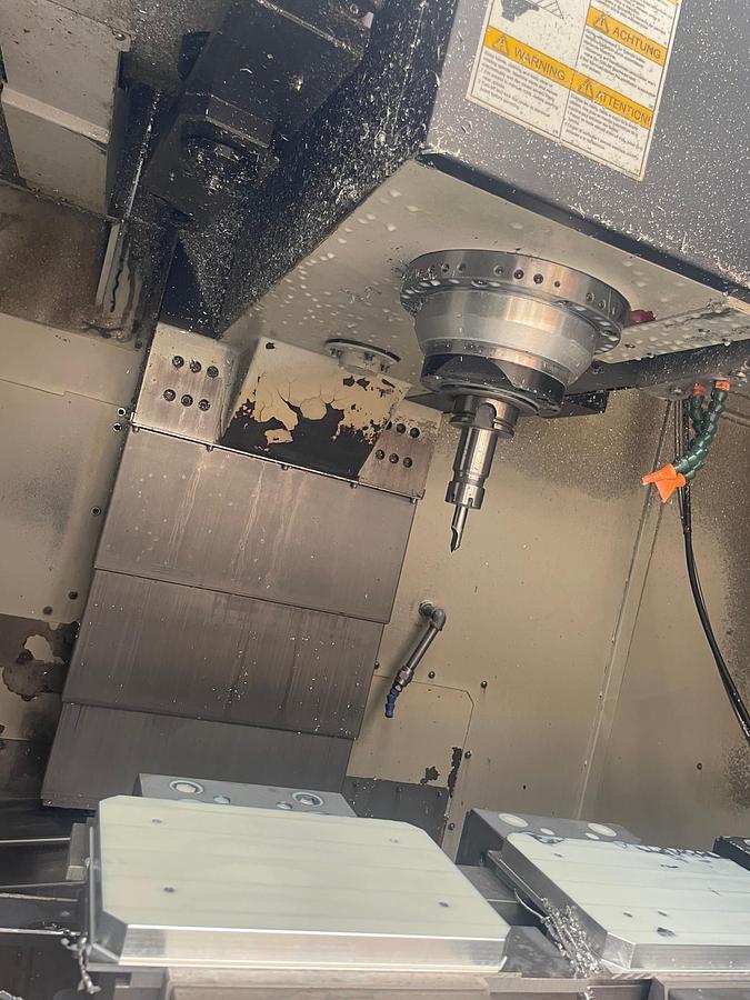 Used Centro di lavoro verticale MICROCUT V-30 THE CHALLENGER