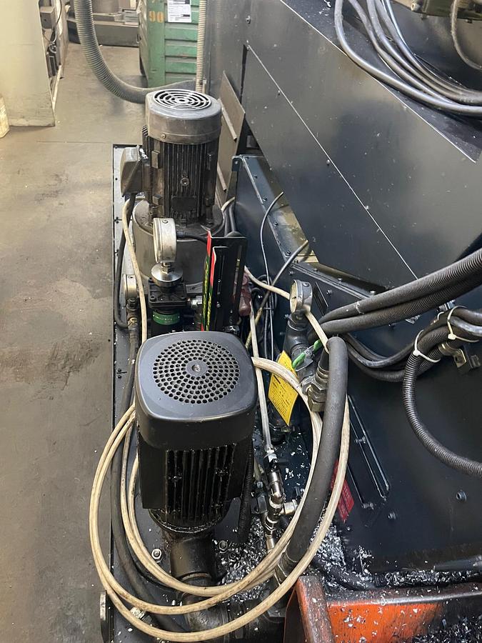 Used Centro di lavoro MAKINO A81