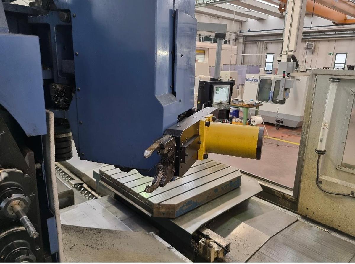 Used Fresatrice cnc SACHMAN TRT10 HS 