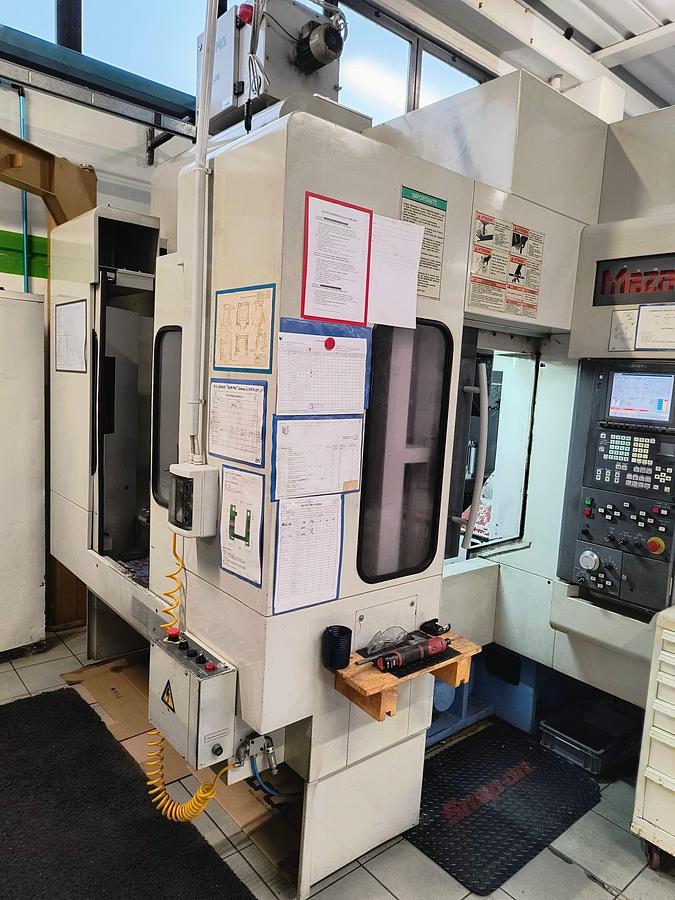 Used Centro di lavoro verticale pallettizzato MAZAK VARIAXIS 630