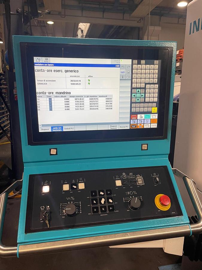 Used Tornio ad asse orizzontale testa fissa CNC SIEMENS