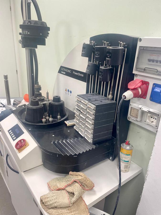 Used Centro di lavoro 5 assi ULTRASONIC 10