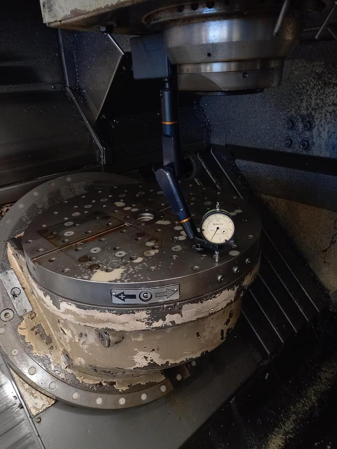 Used Centro di lavoro 5 assi CNC HURON K2X 8F