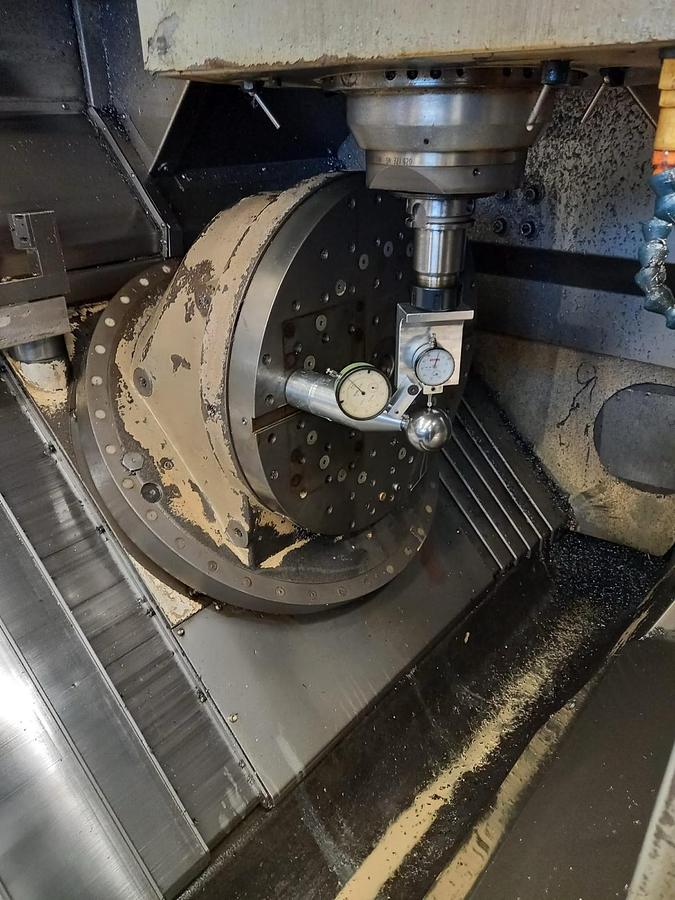 Used Centro di lavoro 5 assi CNC HURON K2X 8F