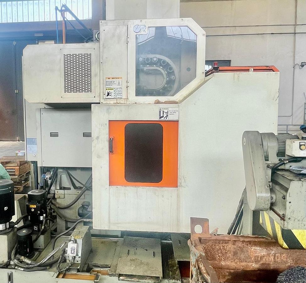 Used Centro di lavoro verticale VICTOR VCENTER A-110