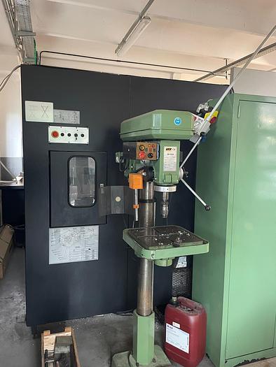 Usato Centro di lavoro verticale MAZAK VCT 200 B