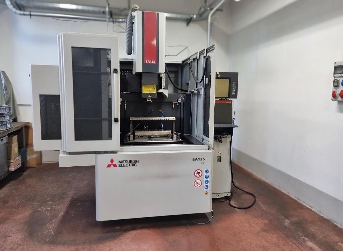 Used Elettroerosione a tuffo MITSUBISHI EA 12S