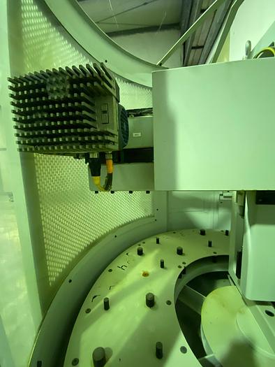 Usato CENTRO DI LAVORO VERTICALE 5 ASSI MIKRON UCP 600 VARIO