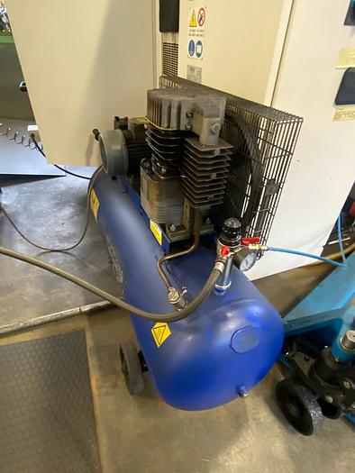 Usato CENTRO DI LAVORO VERTICALE DART VMC 1000-A