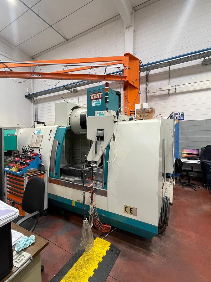 Used Centro di lavoro verticale KENT KMV-10
