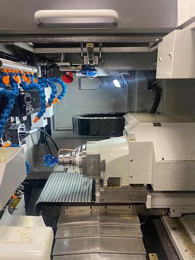 Usato TORNIO CNC A FANTINA MOBILE TSUGAMI B0386E-III CON CARICATORE DI BARRE TOP AUTOMAZIONI RES 442