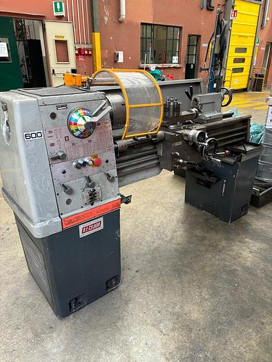 Usato TORNIO PARALLELO COLCHESTER MASTER 2500
