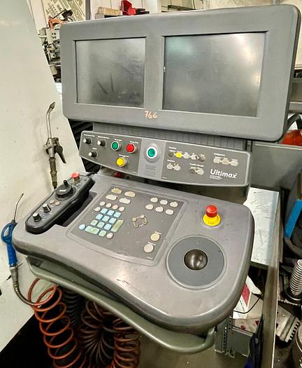 Used Centro di lavoro verticale 3 assi HURCO VMX 30