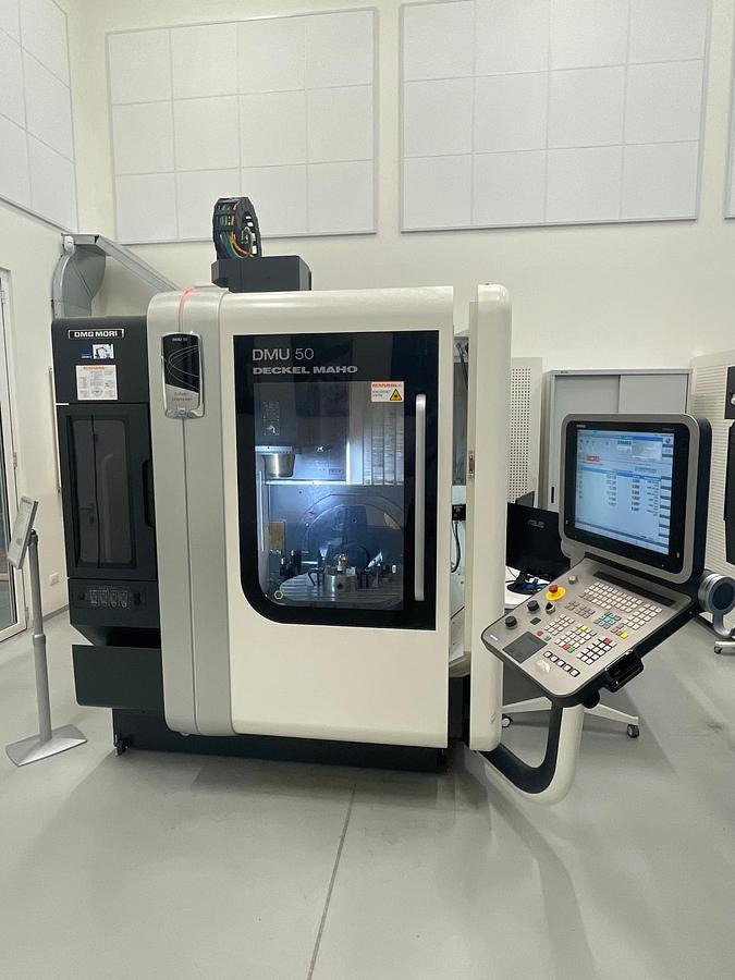 Used Centro di lavoro verticale 5 assi DMG DMU50