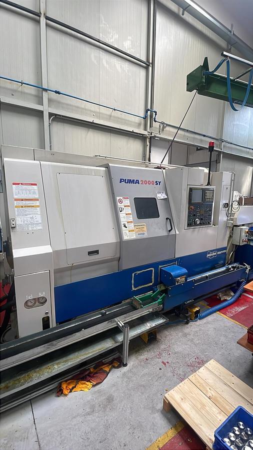 Used Tornio CNC ad asse orizzontale DOOSAN PUMA 2000