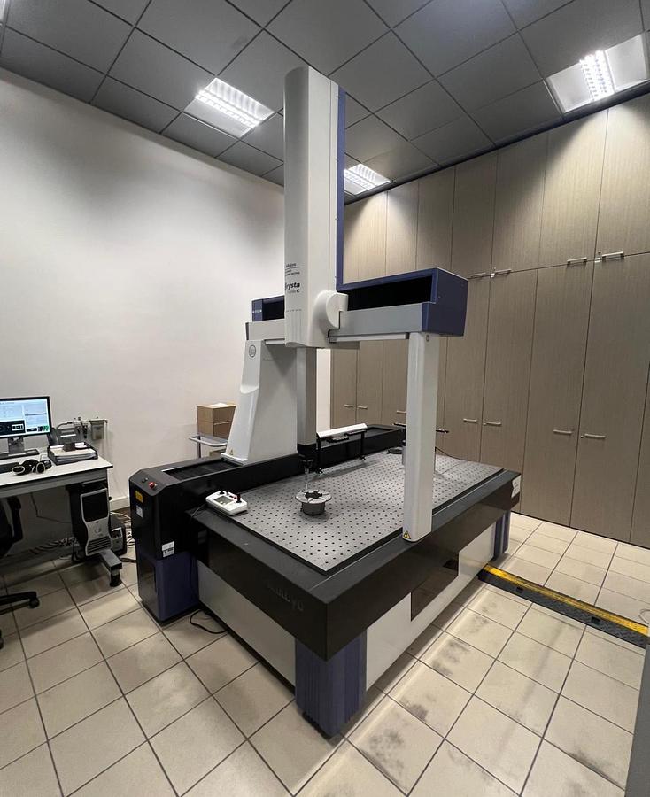 Used Macchina di misura tridimensionale MITUTOYO Crysta-Apex V9168 CNC CMM 