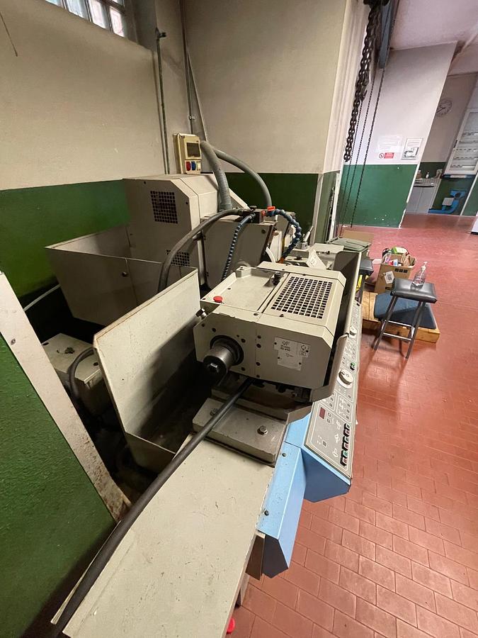Used Rettifica universale JHONES & SHIPMAN 1300 X 