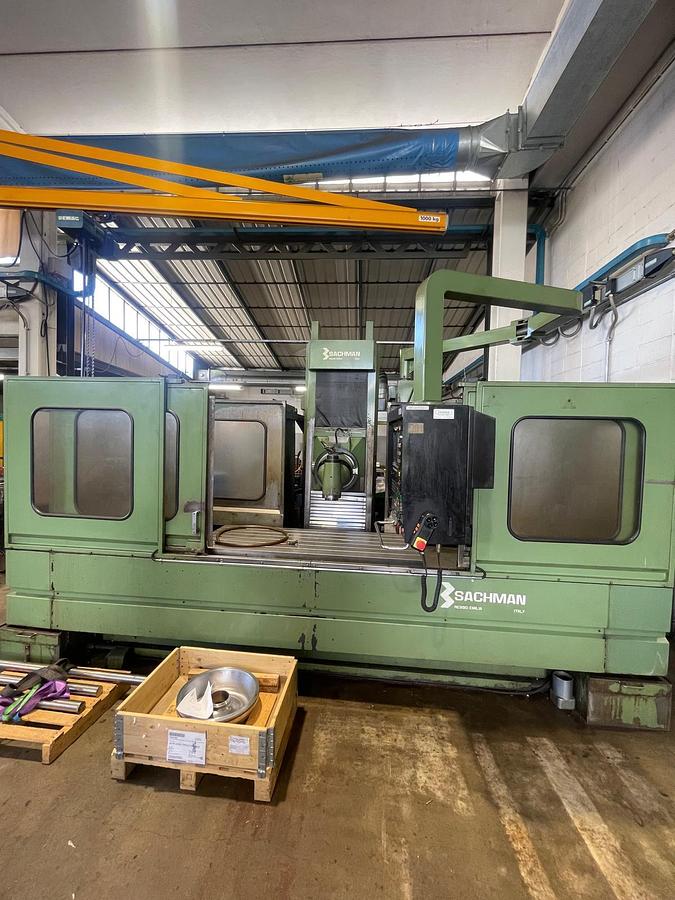Used Fresatrice a controllo numerico SACHMAN 
