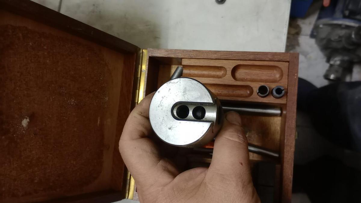 Used Fresatrice manuale SCHAUBLIN 13