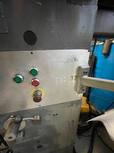 Used Fresatrice manuale AVIA FND 32