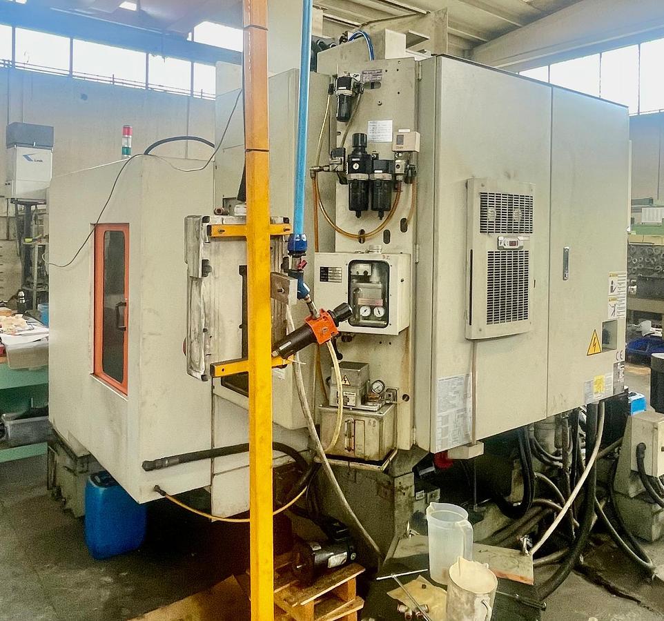 Used Centro di lavoro verticale VICTOR VCENTER A-110