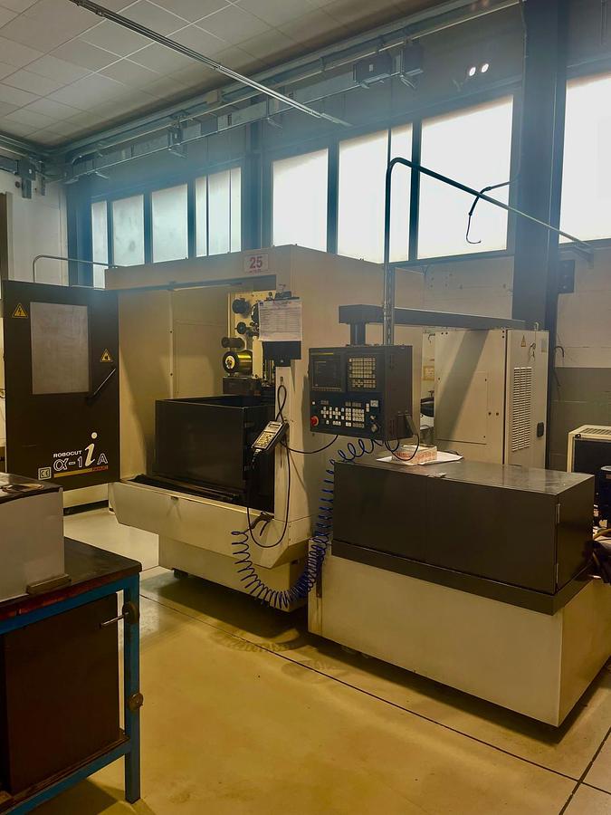 Used Elettroerosione FANUC Alfa 1iA