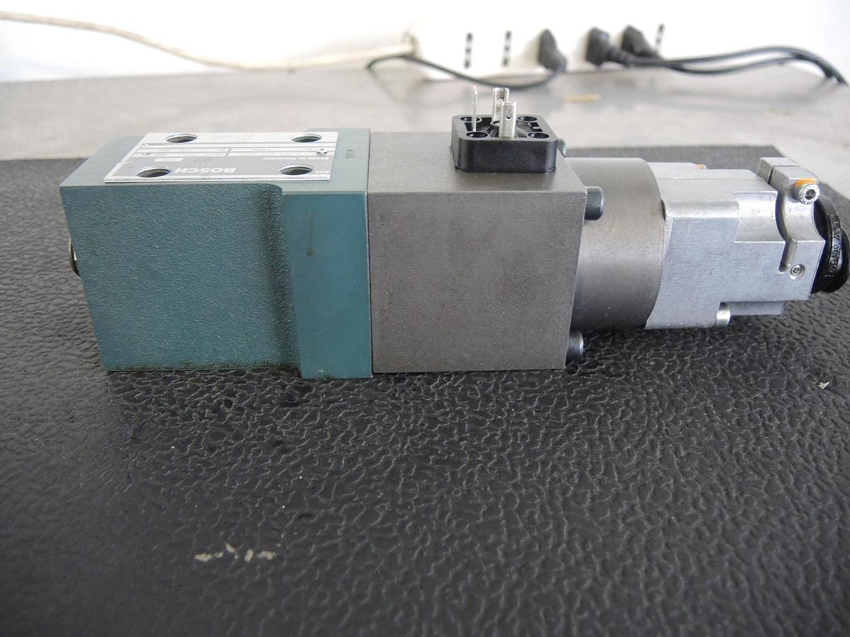 2000 BOSCH 0811402003