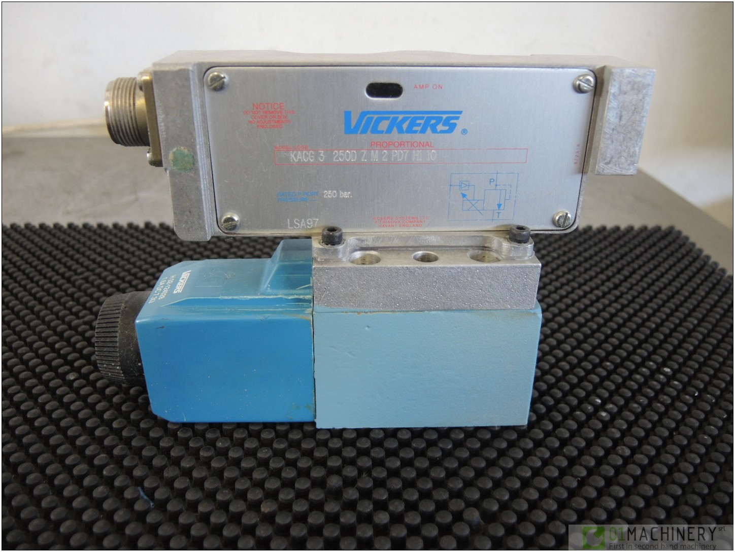 VICKERS KAGC3250DZM2PD7H110