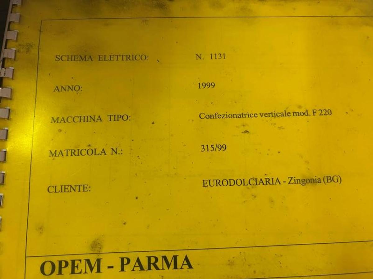 1999 OPEM F 220
