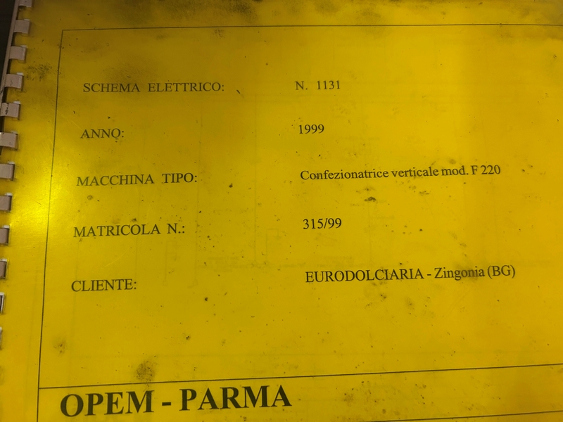 1999 OPEM F 220