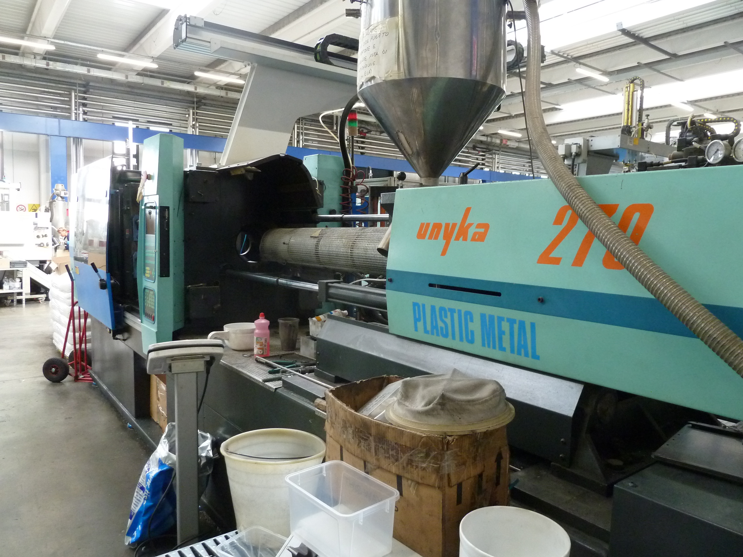 Used 2006 PLASTIC METAL UNIKA 270 #IN0712