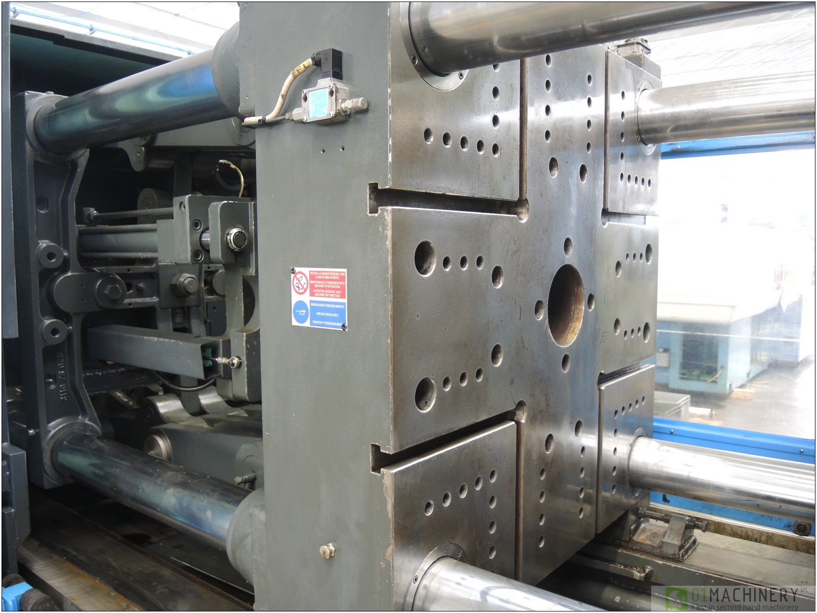2002 PLASTIC METAL UNIKA 220